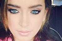 بالصور.. لبنانية تشبه حبيبة رونالدو تحطم عرش الجمال