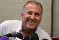 الاسطورة البرازيلية زيكو يطلق حملة ترشحه لرئاسة “الفيفا”