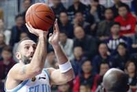 الخطيب يحتفل بعيد ميلاده بتسجيله ٥٣ نقطة