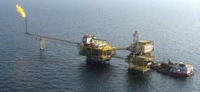 برنت يتراجع عند التسوية في تعاملات خفيفة 