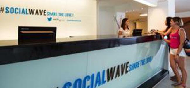 افتتاح أوّل فندق تويتري في العالم