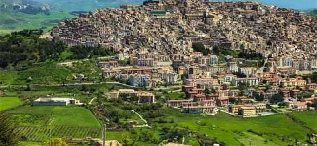 منازل في صقلية للبيع مقابل أورو واحد فقط