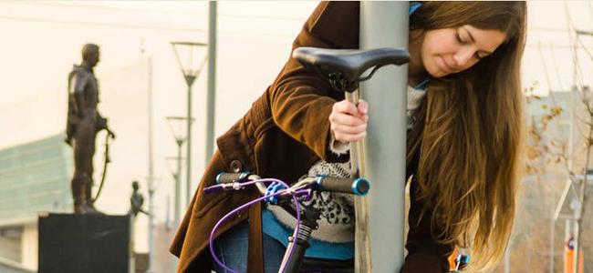 بالصور- أول دراجة هوائية غير قابلة للسرقة