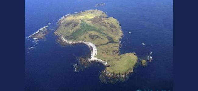 جزيرة كاملة للبيع بسعر أقل من شقة