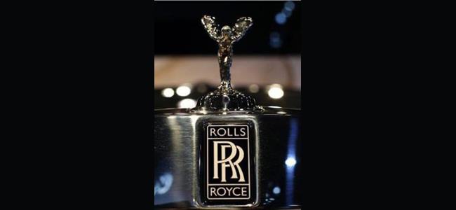 رجل أعمال صيني يطلب 30 سيارة من رولز رويس