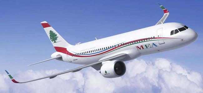 انفجار عجلة طائرة لـ الميدل ايست يثير ذعر الركاب