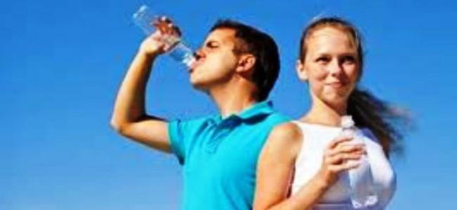 لهذا السبب لا تشربوا الماء كثيراً ! 