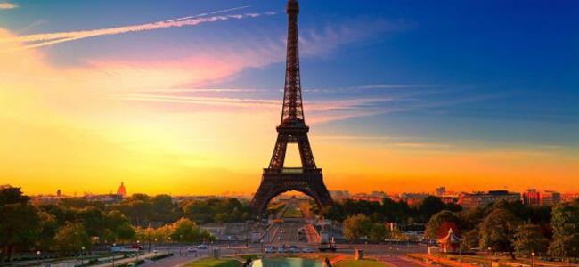 شقّة سريّة في برج إيفل