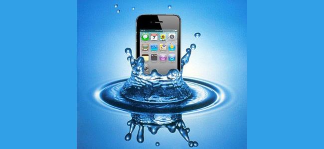 7 خطوات عليك اتباعها عند سقوط هاتفك الذكي في المياه