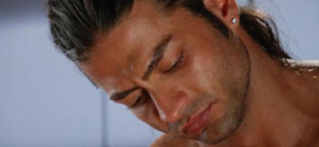 فادي أندراوس يتعرّض للضرب المبرح!