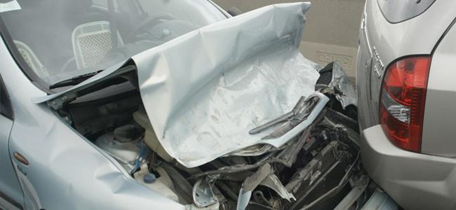 الموكب صدم سيّارة... فماذا فعل الملك؟