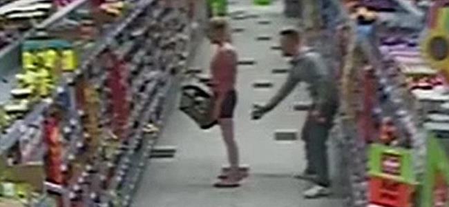 صوّر مؤخّرتها ونفذ بريشه