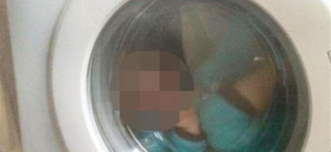 بالصّورة وضعت طفلها في الغسّالة لتتسلّى