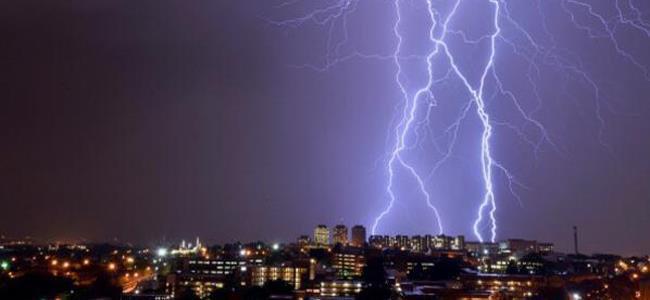 إصابة 40 طالبا بجروح بسبب 