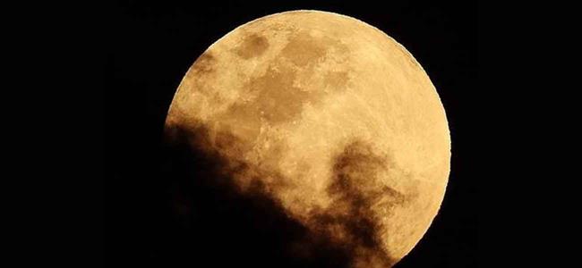 غدا...ظاهرة القمر العملاق