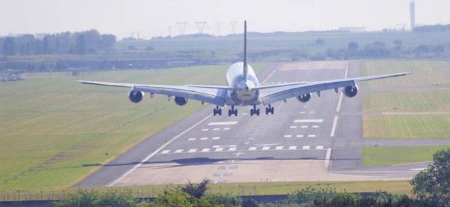 اللغة العربية تعرضه للطرد من الطائرة