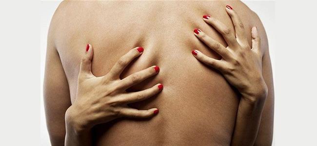 شاهد ماذا فعلت بعد ضبط زوجها مع عشيقته 