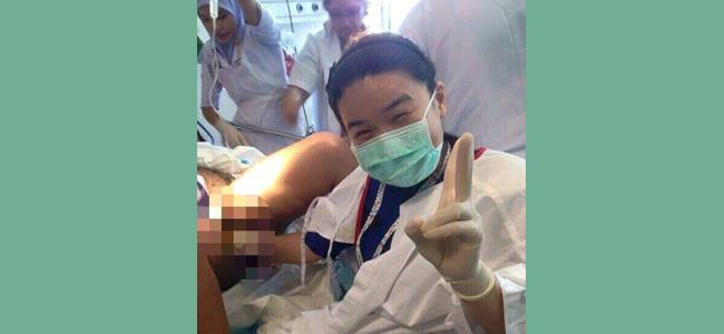  طبيبة تتخلى عن مهنيتها بصورة سيلفي داخل غرفة الولادة