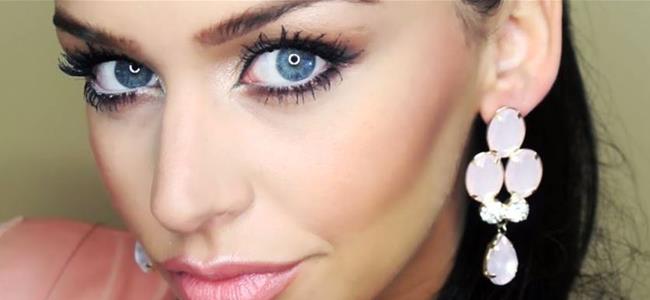  بالفيديو: خدعة بالمكياج لتكبير العينين