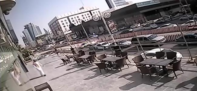  بالفيديو أكثر شخص محظوظ في العالم ينجو من الموت بـ 1cm فقط