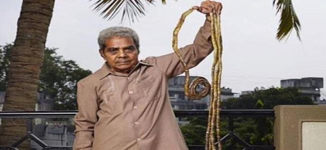 هندي لم يقص أظافره منذ عام 1952!