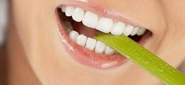 هل تعرف ما هي الفاكهة التي تقضي نهائيا على تسوس الأسنان والتهاب اللثة !!