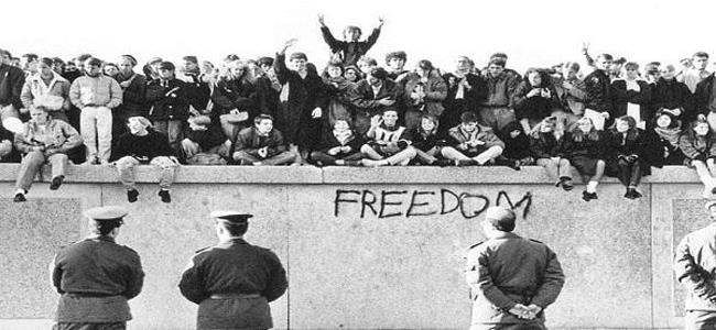 وفاة المسؤول الذي اعلن سقوط 