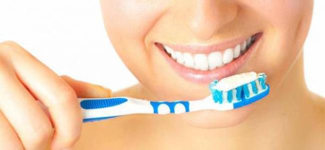  نظّف أسنانك في الظلام!