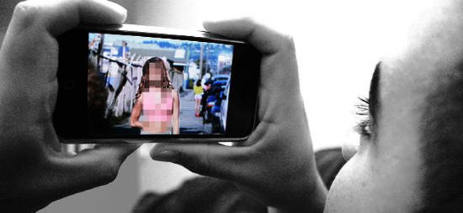 رجل أعمال يدفع ثروته لِيَمسح صُوَره الحميمة