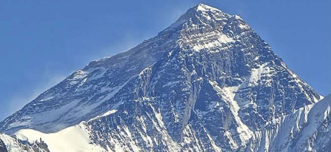  لأول مرة منذ 41 عاما لم ينجح أحد بالوصول لقمة جبل إيفرست 