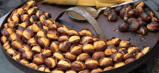 بالفيديو: أسهل طريقة لشوي الكستناء...