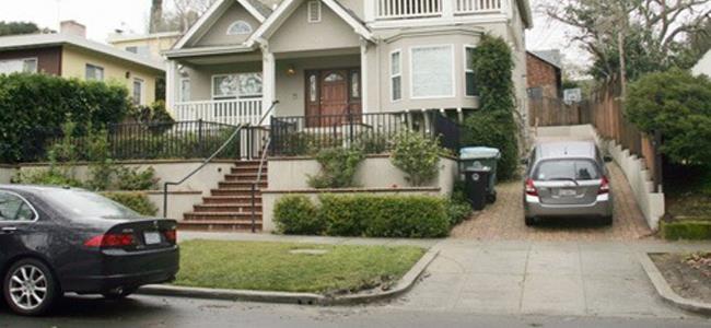 لا تسكنوا بجوار مؤسس فيس بوك