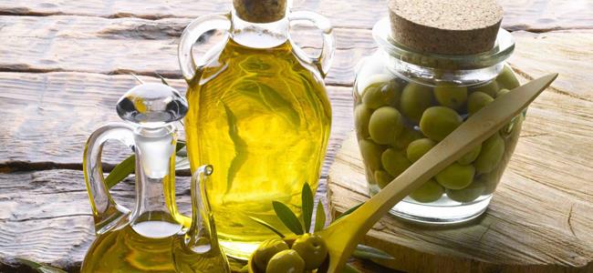 لهذه الأسباب ستغسلون فمكم بالزيت بدل الماء!