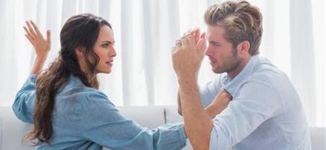 تجنّب هذه العبارات عندما تغازلها