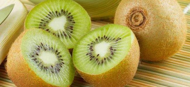  ستفكر مرات عدّة قبل رمي قشر الكيوي بعد قرائتك لهذا الخبر