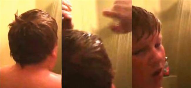  بالفيديو: أراد أن يعرف سبب تأخر إبنه داخل الحمام.. فكانت المفاجأة!