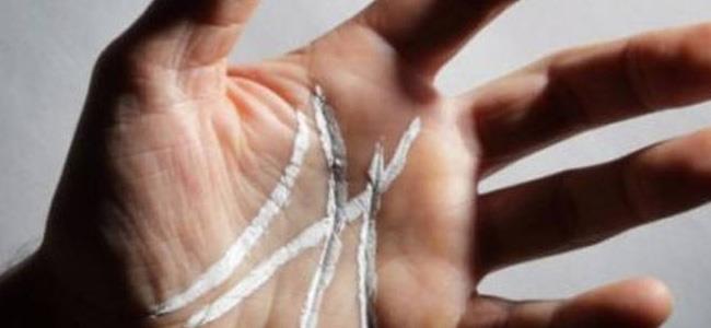  هل لديك حرف Mعلى راحة يدك؟... إليك ما يعنيه ذلك!