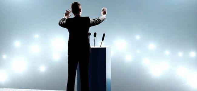 وزير يطلب طلباً غريباً جداً من فنانة مشهورة