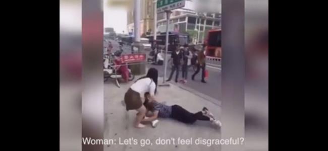  بالفيديو.. قررت إنهاء العلاقة معه فتوسل لها بطريقة مهينة