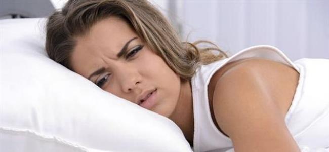 غرباءٌ ينامون في سريري...