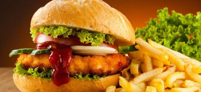 مشاكل صحية عديدة وراء الوجبات السريعة