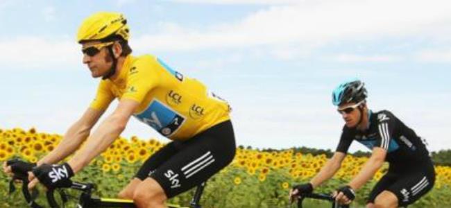 عندما يلتهي المتسابقون بالعضو الذكري!