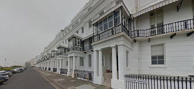 مقتل نجمة إباحية.. بعد رميها من النافذة!