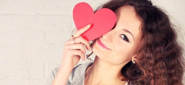 من هي الأكثر حظاً في الحب.. العشرينية أم الثلاثينية؟