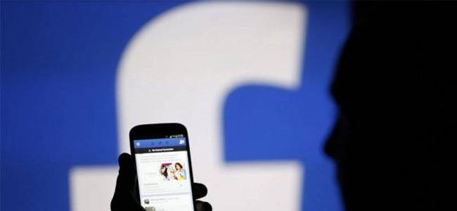 فيسبوك يفصل 15 موظفًا بسبب الروبوتات