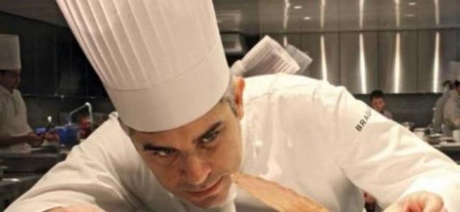 لماذا يرتدي الطباخ القبعة العالية؟