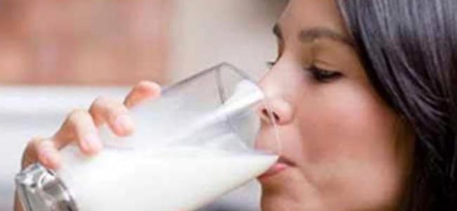 لهذه الاسباب إشربوا اللبن قبل النوم