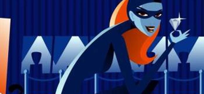  إعلامية تسرق كل ما يقع بين يديها 