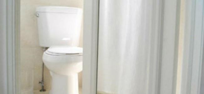 ذهب إلى المرحاض... فصُدم بما رآه