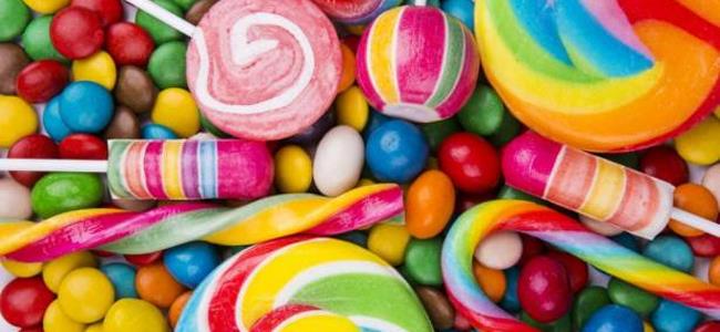 هل يؤثر أكل الحلويات على الرضاعة الطبيعية؟